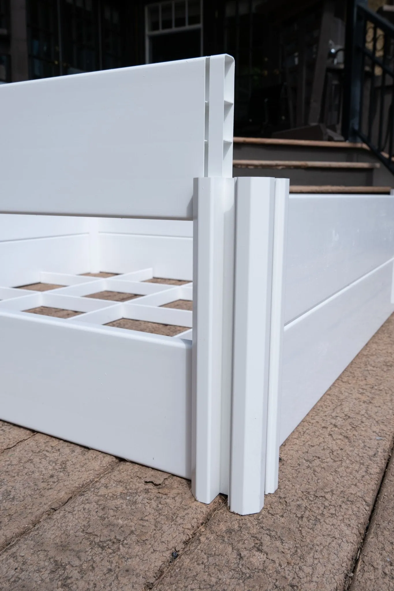 Horti Cubic 4'x4'x11 Resin Garden Bed with Grow Grid