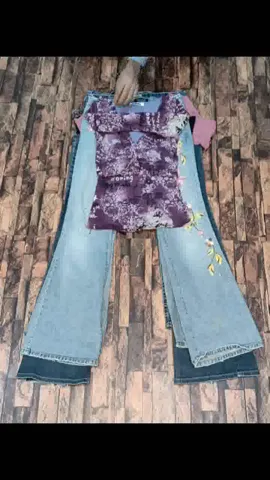 Throwback Threads: Vintage Y2K Denim and Tops for the Fashion Rebels 😻😁 (S-088)